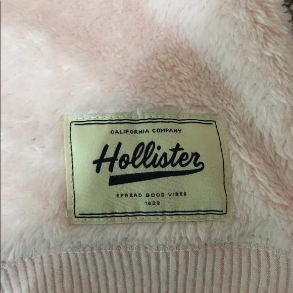 Hollister Hoodie - Picture 2 of 3